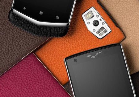 VERTU CONSTELLATION lên kệ trong tháng 11