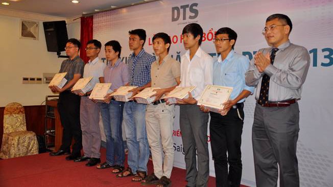DTS trao học bổng “Tìm kiếm tài năng trẻ DTS”