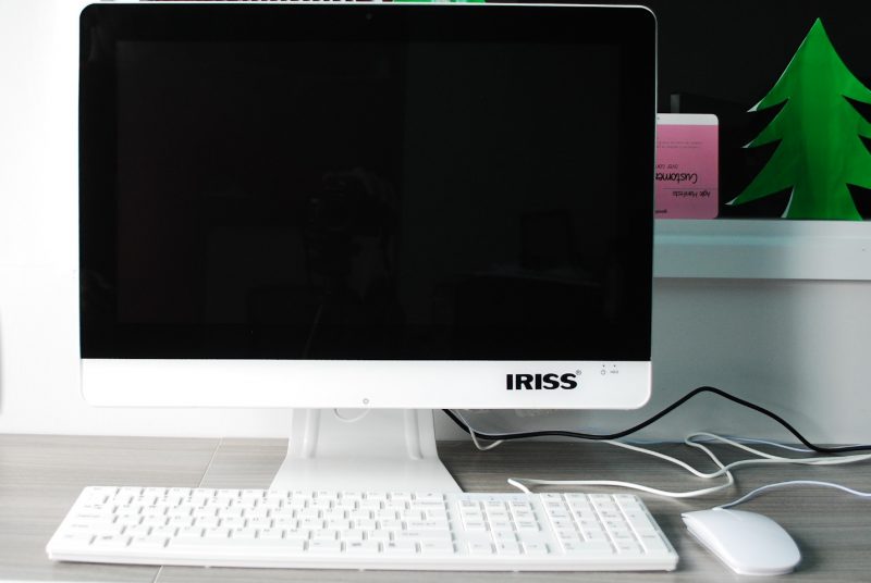 Mở hộp máy tính All-in-one Intel IRISS: Một thiết kế cho tất cả