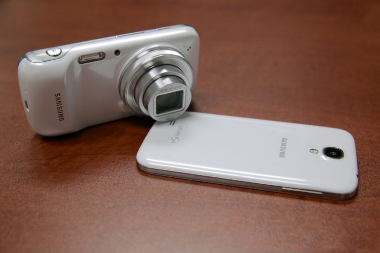 Lộ thông số Samsung Galaxy S5 Zoom với máy ảnh 20 Mpx