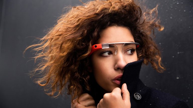 Google Glass sẽ do Luxottica Group đảm nhận?