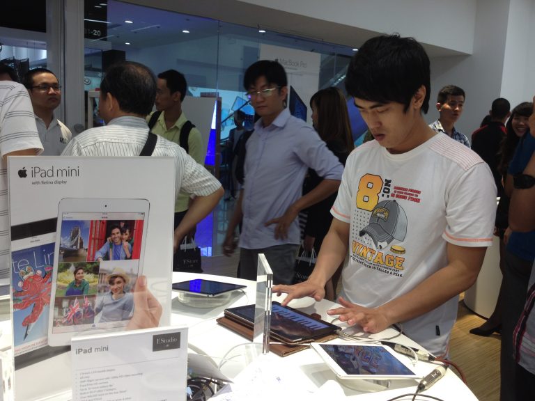 Khai trương cửa hàng theo chuẩn APR mới của Apple tại Vincom A