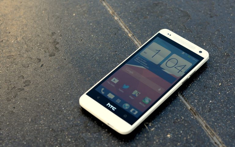 HTC One (M8) Mini bán ra vào tháng 5
