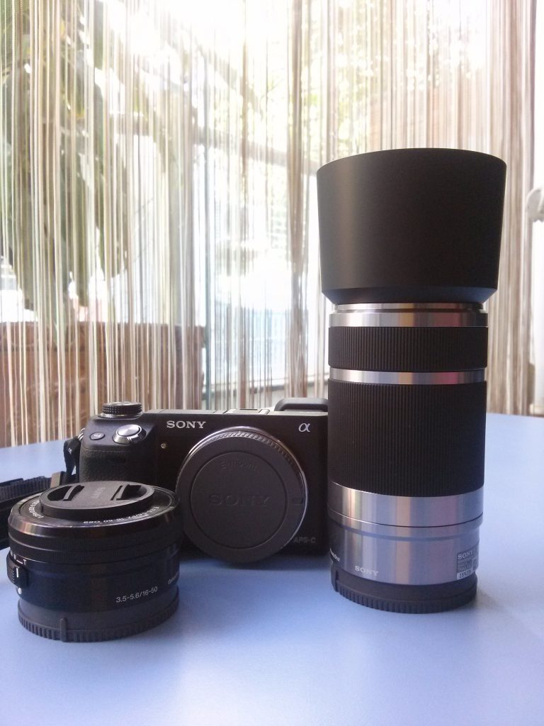 Máy ảnh “lai” Mirrorless vào mùa