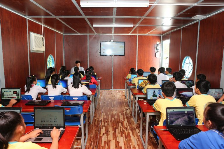 Intel khánh thành trường học nổi di động thứ 2 tại ĐBSCL