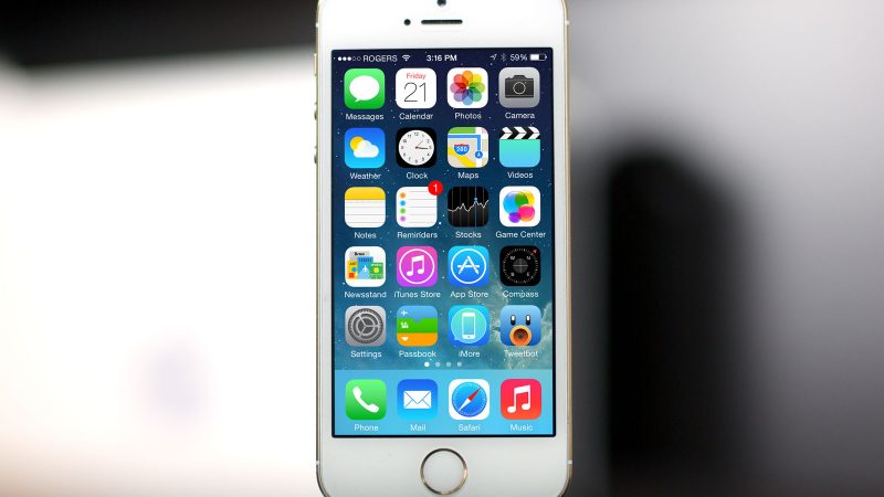 Apple sẽ lại ra mắt iPhone màn hình 4 inch trong 2015?