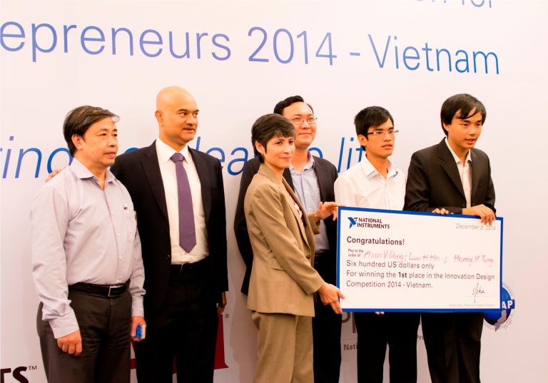 ĐH Bách khoa Hà Nội chiến thắng cuộc thi Thiết kế Sáng tạo dành cho Doanh nhân Trẻ Viêt Nam