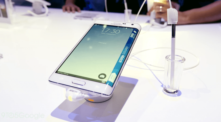 Samsung sẽ có màn hình điện thoại gấp được trong 2015