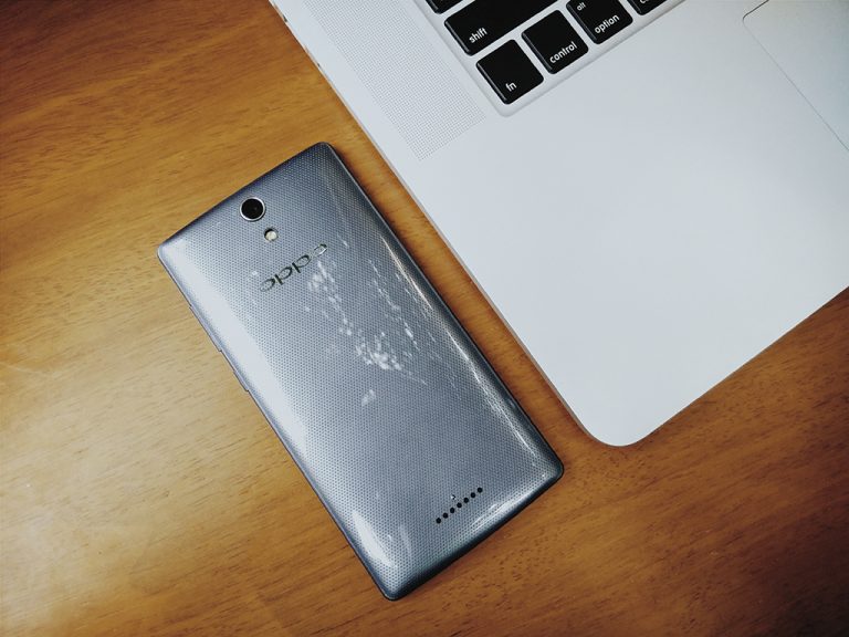 Máy tầm trung 64-bit Oppo Mirror 3 ra mắt với giá 280 USD