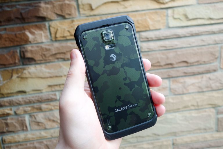 Samsung S6 Active sẽ lại có khe cắm thẻ microSD