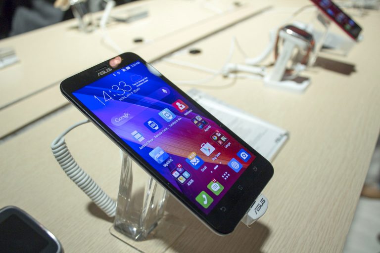 Asus dự định bán 30 triệu máy Zenfone trong năm nay