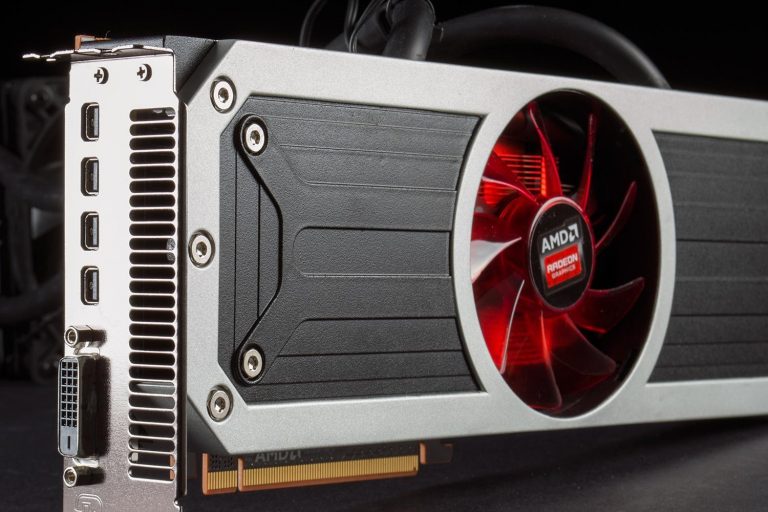 AMD ra mắt dòng vi xử lý tăng tốc APU 7000 Series và card đồ họa 300 Series mới nhất