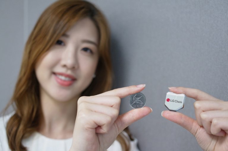 LG hứa hẹn pin đồng hồ thông minh dài hơn với công nghệ mới