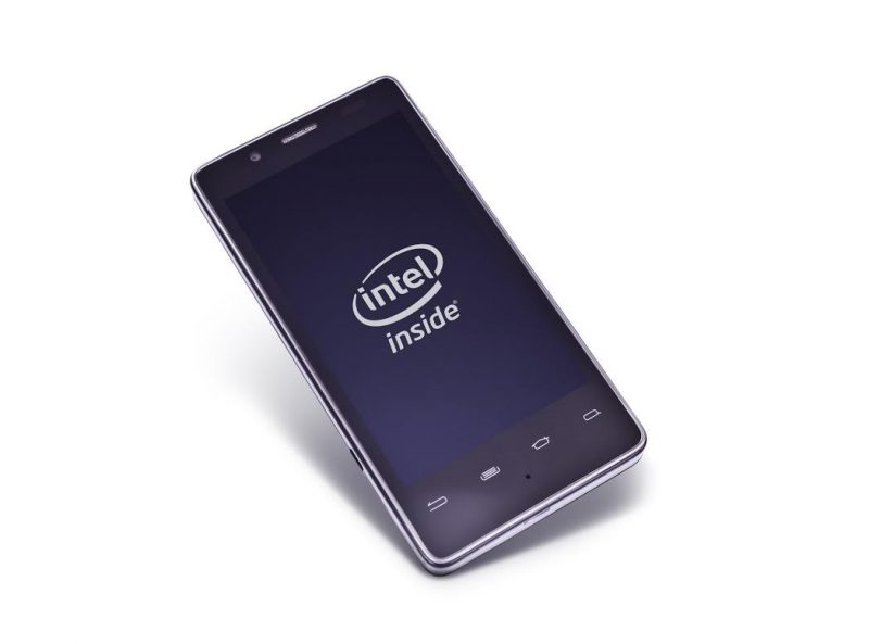 Intel miệt mài “cưa đổ” smartphone