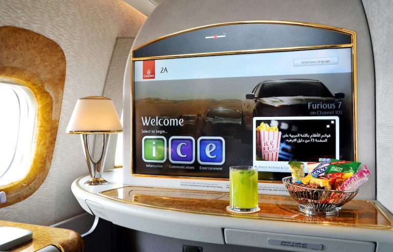 Emirates giới thiệu hệ thống giải trí thế hệ mới trên máy bay