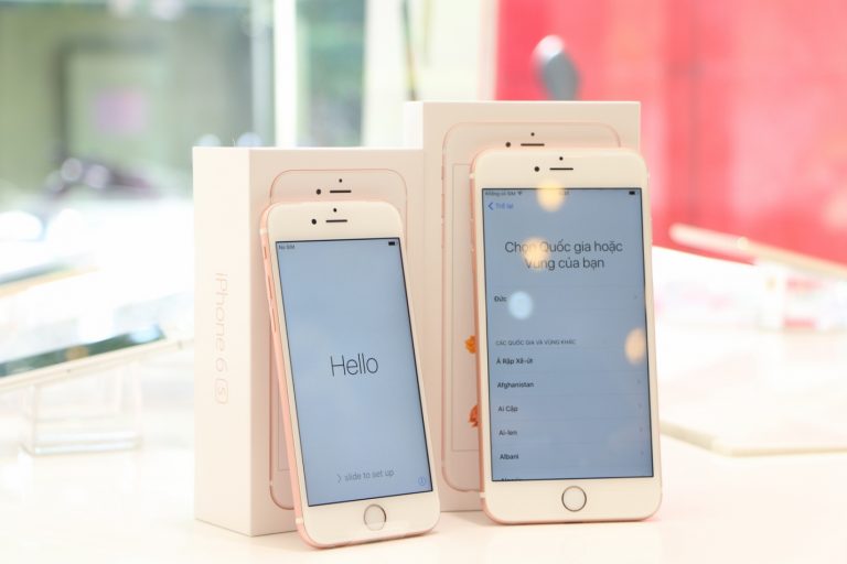 iPhone 6s/6s Plus chính hãng khuấy động thị trường