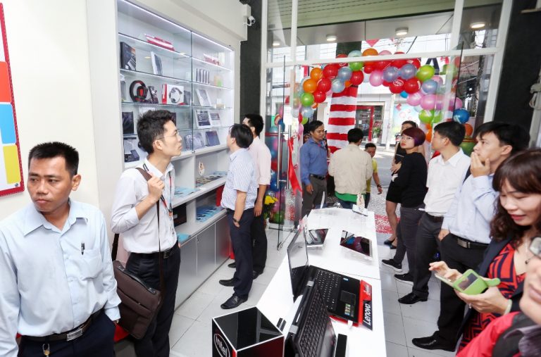 Khai trương Trung tâm Dịch vụ Lenovo tại TP.HCM