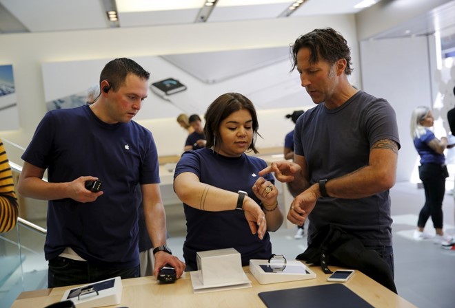 Chuyện chưa từng kể của nhân viên Apple Store