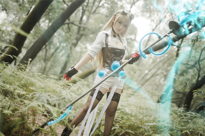 Cosplay tuyệt đẹp của Janna trong Liên Minh Huyền Thoại
