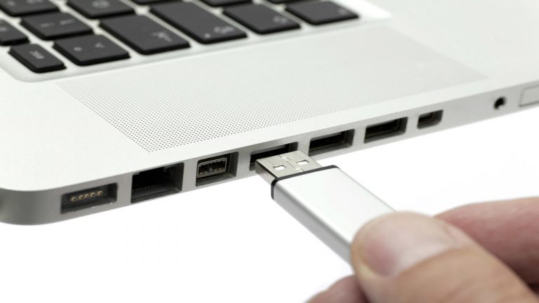 Vô hiệu hóa và thiết lập mật khẩu cho kết nối cổng USB