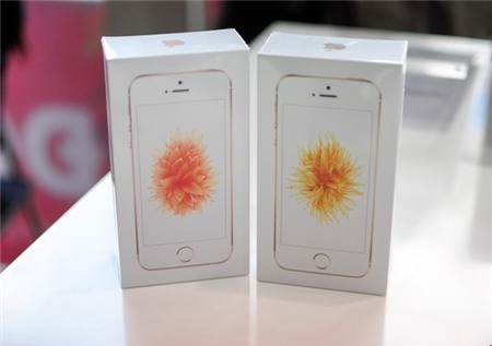 Cách nào phát hiện iPhone SE giả?