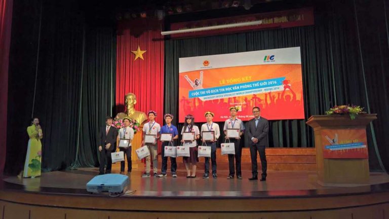 6 đại sứ Microsoft Office Việt Nam tham dự vòng chung kết MOSWC 2016