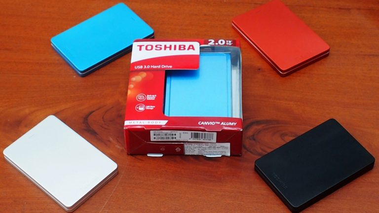 Ổ cứng Toshiba Canvio Alumy 2TB giảm 250.000 đồng, tặng kèm tai nghe Ibiza