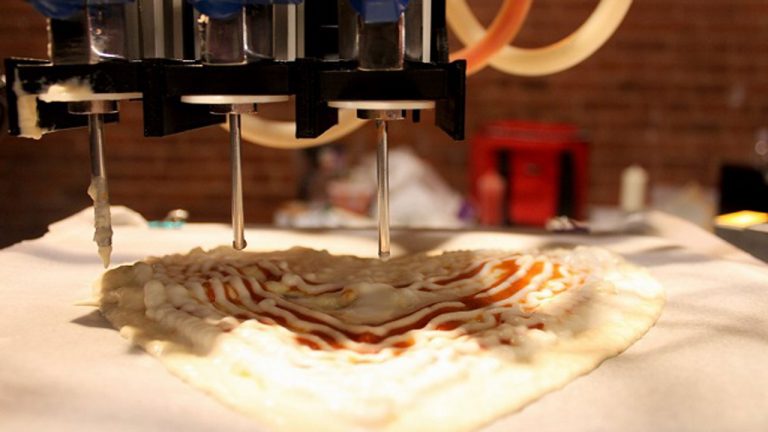 Robot làm Pizza siêu nhanh, ngon khó cưỡng