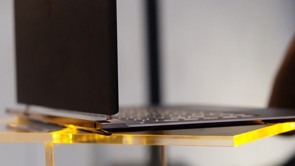 HP_Spectre_trainghiemso