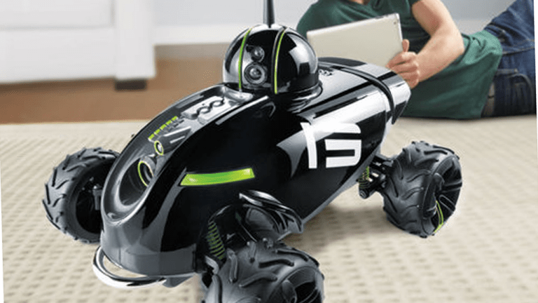 Xe địa hình Rover Revolution