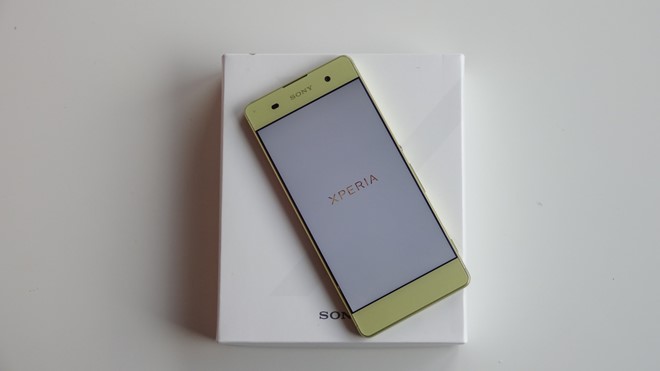 Hai thái cực của điện thoại Sony tại Việt Nam