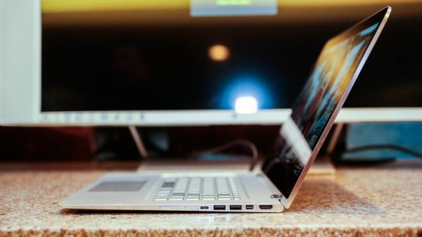 hp-spectre-x360-15in-03