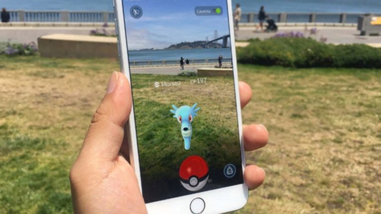 Apple kiếm bộn tiền từ Pokemon Go