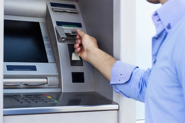 Soi kỹ chi tiết này ở máy ATM nếu không muốn tự nhiên mất tiền oan Soi kỹ chi tiết này ở máy ATM nếu không muốn tự nhiên mất tiền oan