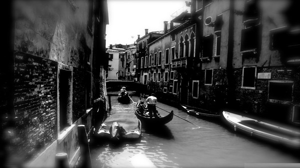 venice-black-white