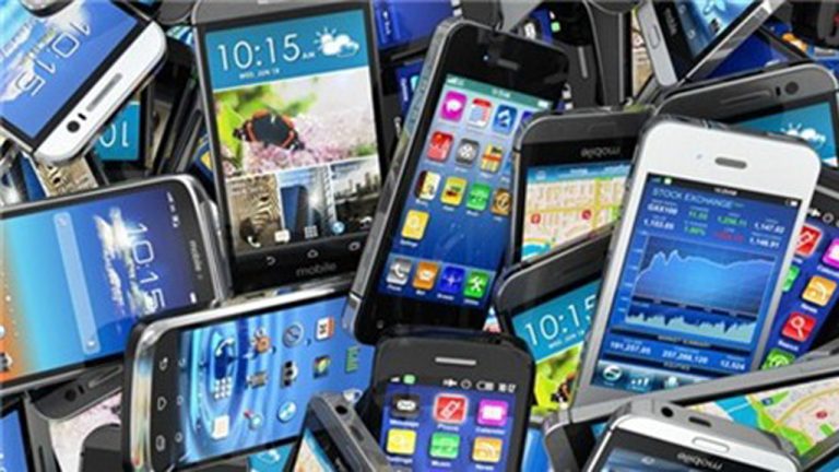 Làm sao phân biệt smartphone giả?