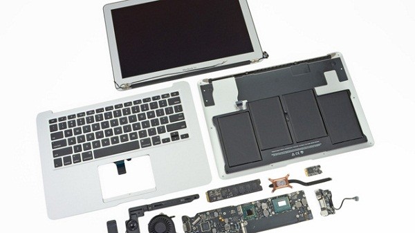 Những điều cần làm ngay khi laptop bị vô nước