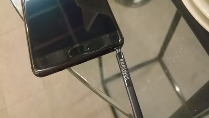 Cục Hàng không Việt Nam khuyến cáo không được để Galaxy Note7 trong hành lý ký gửi vì nguy cơ cháy nổ