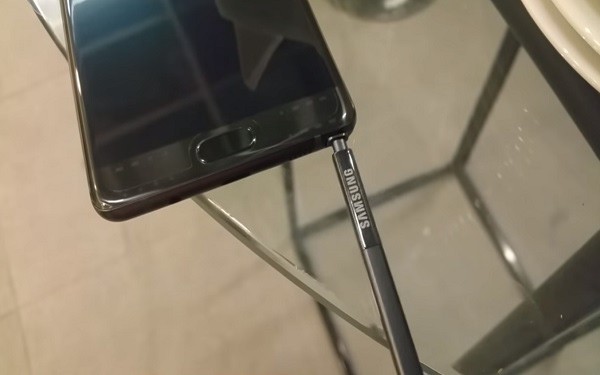 Cục Hàng không Việt Nam khuyến cáo không được để Galaxy Note7 trong hành lý ký gửi vì nguy cơ cháy nổ Cục Hàng không Việt Nam khuyến cáo không được để Galaxy Note7 trong hành lý ký gửi vì nguy cơ cháy nổ