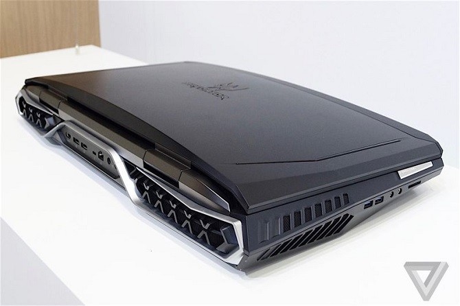 Acer trình làng laptop màn hình cong đầu tiên trên thế giới