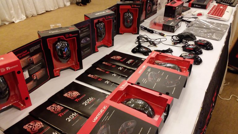 Ra mắt loạt sản phẩm mới từ Galax, Thermaltake, Tt eSPORTS và Supermicro