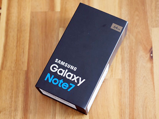 Dân buôn lên mạng lùng mua Galaxy Note 7 chính hãng để kiếm lời