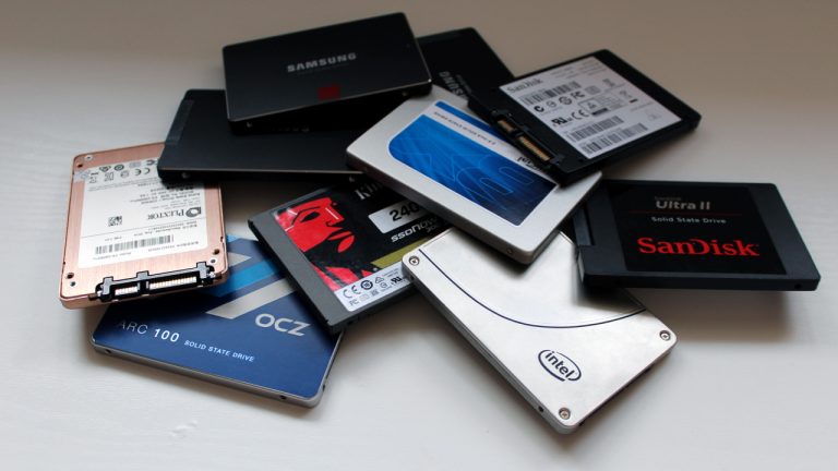 Cách kiểm tra tuổi thọ ổ SSD