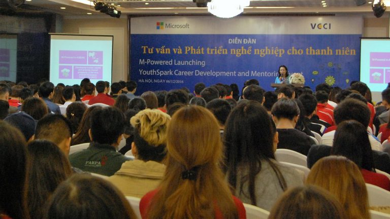 Ra mắt cổng thông tin điện tử M-Powered giúp kết nối thanh niên với cơ hội nghề nghiệp