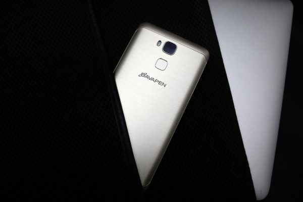 James Bond: smartphone Bavapen phiên bản “siêu điệp viên” Việt