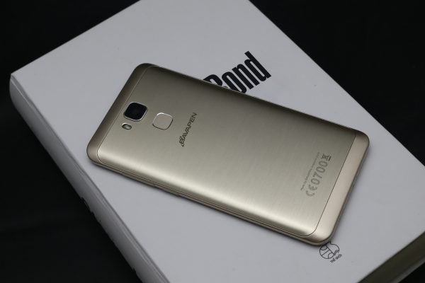 James Bond: smartphone Bavapen phiên bản “siêu điệp viên” Việt