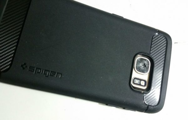 Samsung gặp sự cố vỡ kính camera điện thoại Galaxy S7