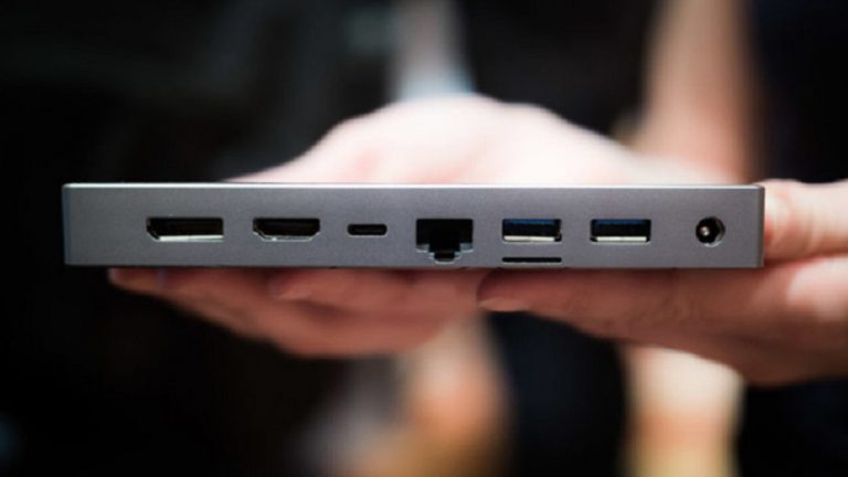 Laptop siêu nhỏ gọn như chiếc di động của Microsoft