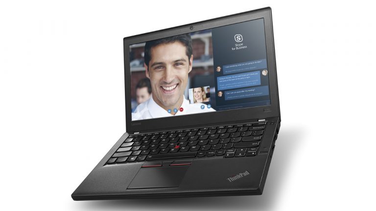 Lenovo tặng chuột cho khách mua máy tính Lenovo dịp năm mới