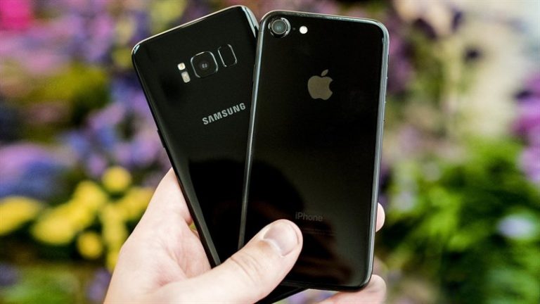 So sánh nhanh Galaxy S8 và iPhone 7: Khi Samsung đi trước một bước
